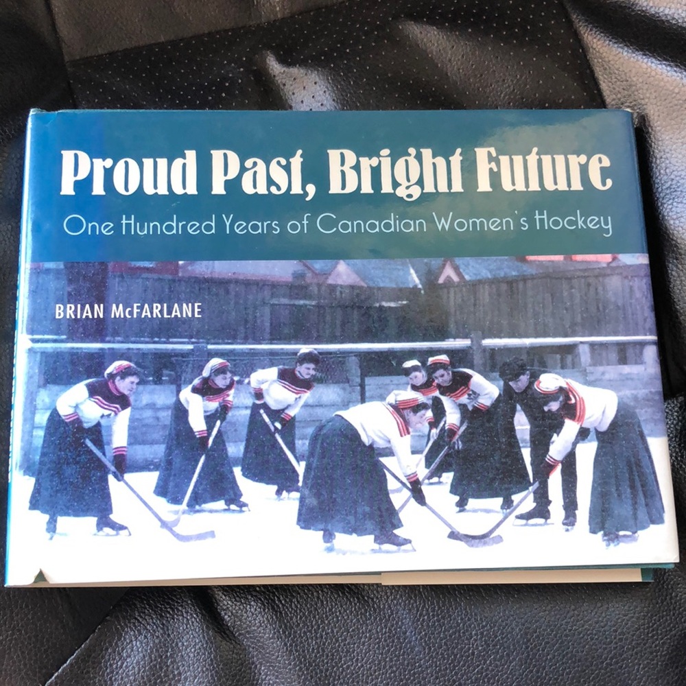 4/$20📚History of Canadian women’s hockey Hardcover